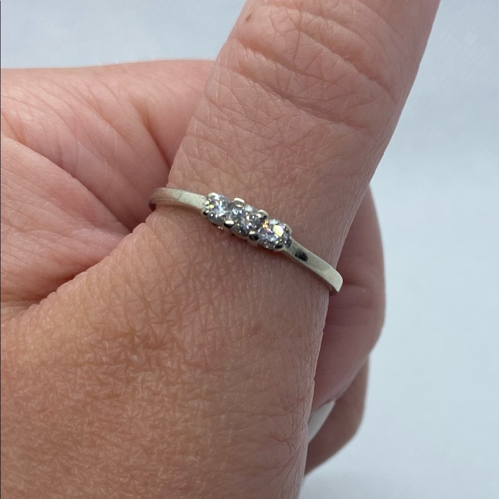 14k Diamond ring - Picture 8 of 12